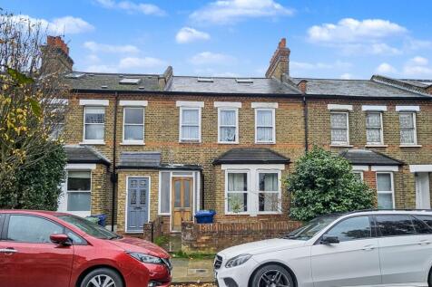 136 Darwin Road, Ealing, London, W5 4BH
