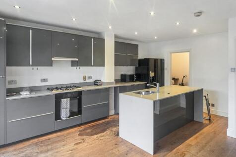 136 Darwin Road, Ealing, London, W5 4BH