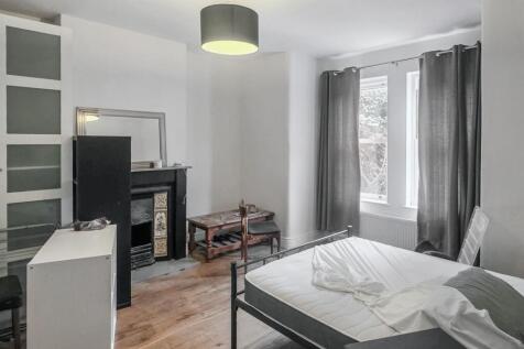 136 Darwin Road, Ealing, London, W5 4BH