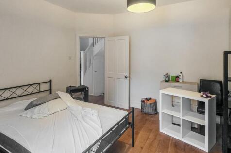 136 Darwin Road, Ealing, London, W5 4BH