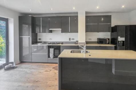 136 Darwin Road, Ealing, London, W5 4BH