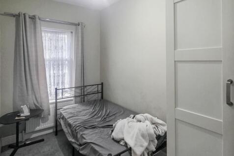 136 Darwin Road, Ealing, London, W5 4BH