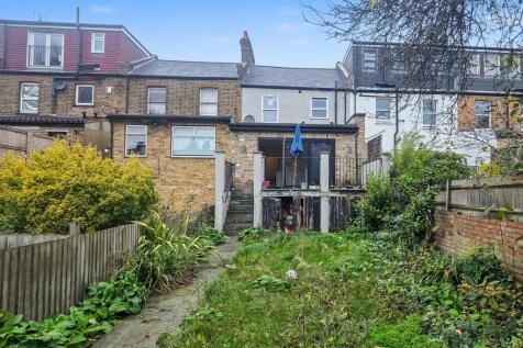 136 Darwin Road, Ealing, London, W5 4BH