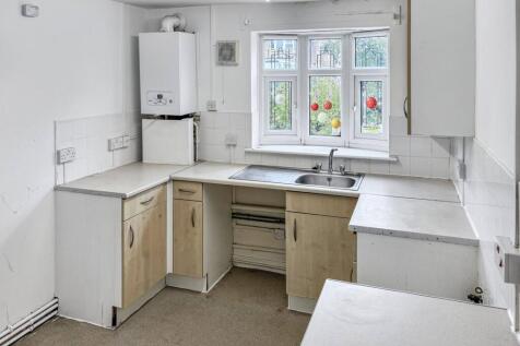 118 Wimbish End, Basildon, Essex, SS13 3PE