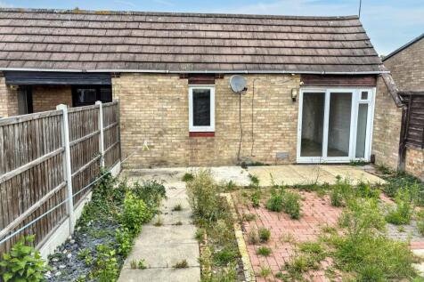 118 Wimbish End, Basildon, Essex, SS13 3PE