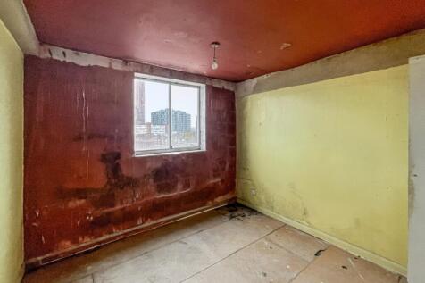 Flat 31 Lloyd House, 20 Tavistock Road, Croydon, Surrey, CR0 2AN