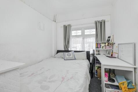 874 Green Lane, Dagenham, London, RM8 1BX