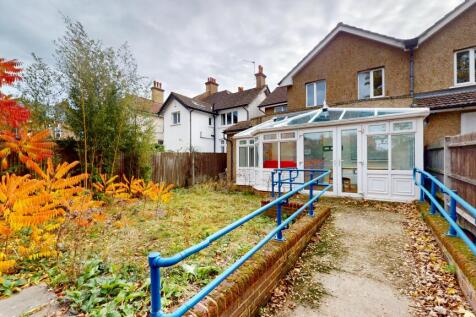 4 &amp; 6 Rosswood Gardens, Wallington SM6 8QZ