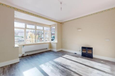 4 &amp; 6 Rosswood Gardens, Wallington SM6 8QZ