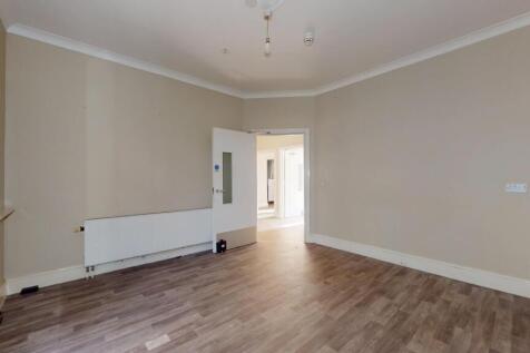 4 &amp; 6 Rosswood Gardens, Wallington SM6 8QZ