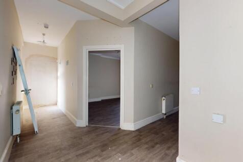 4 &amp; 6 Rosswood Gardens, Wallington SM6 8QZ