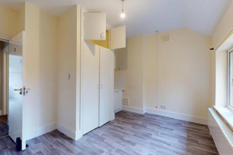 4 &amp; 6 Rosswood Gardens, Wallington SM6 8QZ