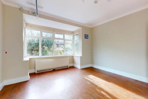 4 &amp; 6 Rosswood Gardens, Wallington SM6 8QZ