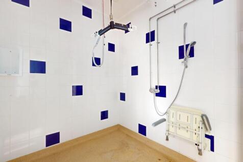 4 &amp; 6 Rosswood Gardens, Wallington SM6 8QZ