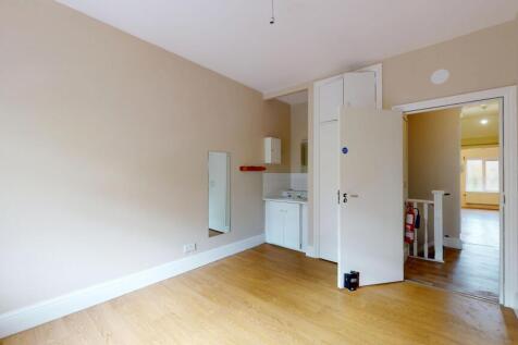 4 &amp; 6 Rosswood Gardens, Wallington SM6 8QZ