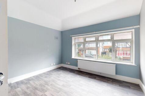 4 &amp; 6 Rosswood Gardens, Wallington SM6 8QZ