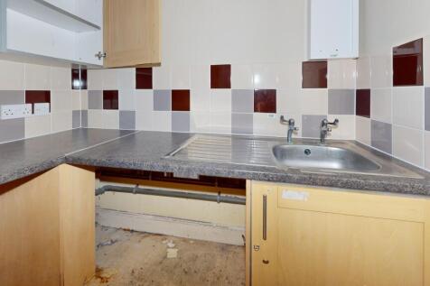 4 &amp; 6 Rosswood Gardens, Wallington SM6 8QZ