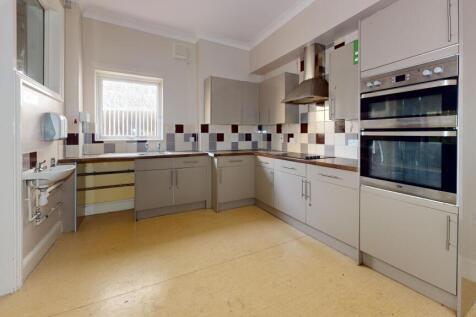 4 &amp; 6 Rosswood Gardens, Wallington SM6 8QZ