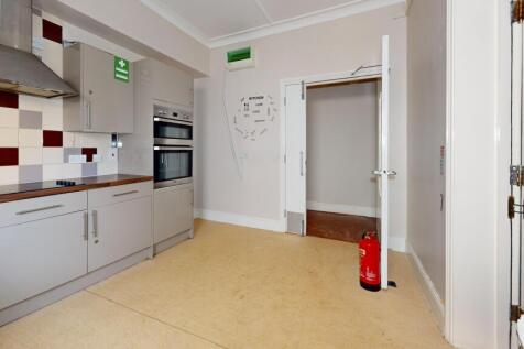 4 &amp; 6 Rosswood Gardens, Wallington SM6 8QZ