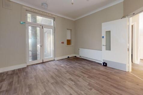 4 &amp; 6 Rosswood Gardens, Wallington SM6 8QZ