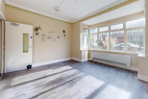 4 &amp; 6 Rosswood Gardens, Wallington SM6 8QZ