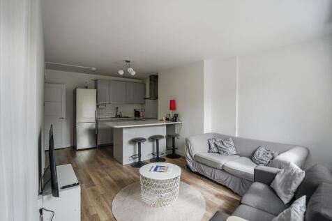 Flat 14, Albert Starr House, Haddonfield Estate, Bush Road, Surrey Quays, London SE8 5AS