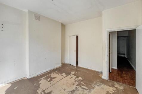 26a Ramsden Road, Balham, London SW12 8QY