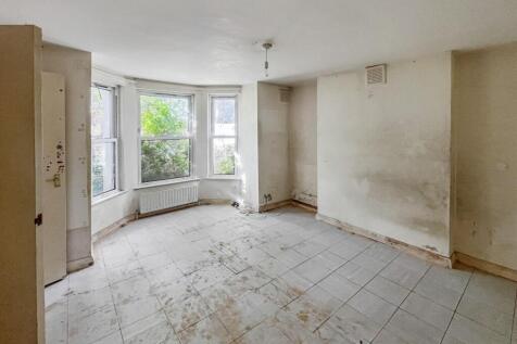 26a Ramsden Road, Balham, London SW12 8QY