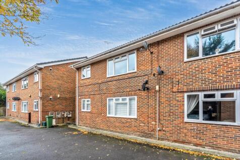 12 Bernard Court, Vale Road, Camberley GU15 3AY