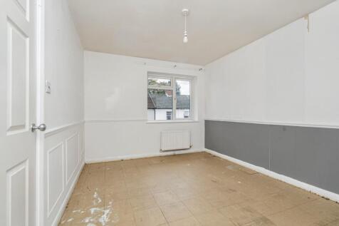 12 Bernard Court, Vale Road, Camberley GU15 3AY