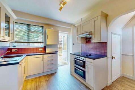 2 Thornbury Road, Isleworth TW7 4HG