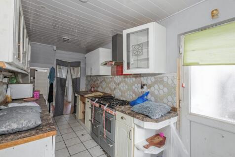 53 Hillborough Road, Luton LU1 5EY