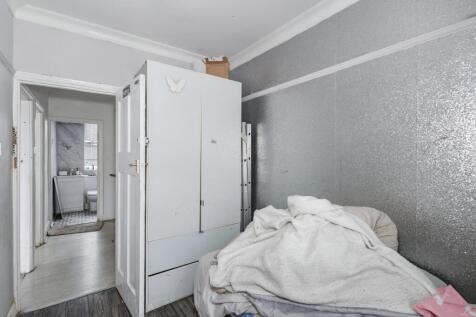 53 Hillborough Road, Luton LU1 5EY