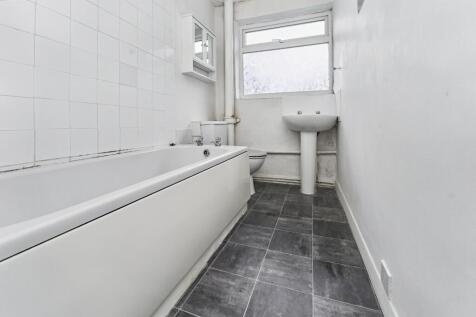 Flat 11, Lyndon House, 2 Conifer Drive, Birmingham B31 2HX