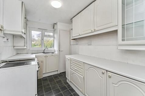 Flat 11, Lyndon House, 2 Conifer Drive, Birmingham B31 2HX