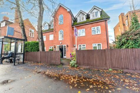 9 Princess Court, Alexandra Road, Farnborough, Hampshire, GU14 6EE