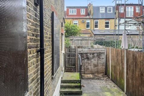 117 Penwith Road, Earlsfield, London SW18 4QE