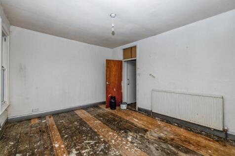 74 Lyal Road, Bow London E3 5QQ