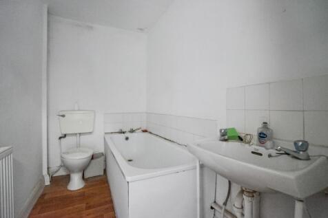Flat B, 198 Stockwell Road, Brixton, London, SW9 9TB