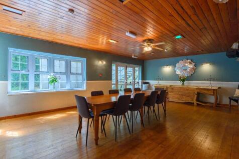 Panteinion Hall, Ffordd Panteinion, Friog, Fairbourne, Gwynedd, LL38 2TJ