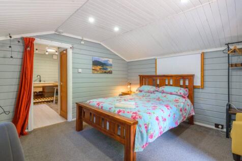 Panteinion Hall, Ffordd Panteinion, Friog, Fairbourne, Gwynedd, LL38 2TJ