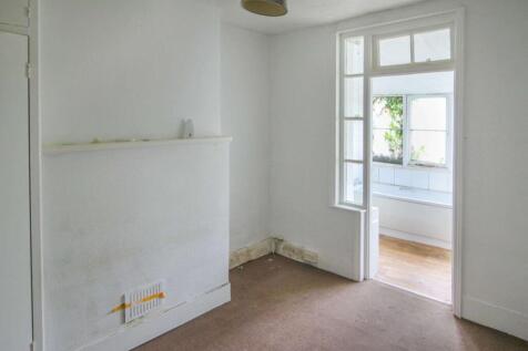 4 Aldborough Road, St. Leonards-on-Sea East Sussex    TN37 6SE