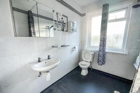 12 Lea Road, Lake, Sandown, Isle of Wight, PO36 9HX