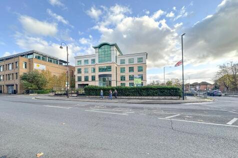 11 Vine Street, Uxbridge UB8 1QE