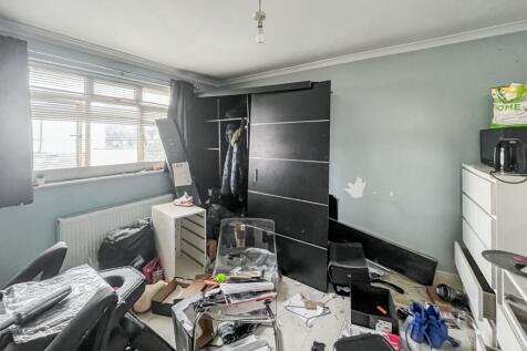 66 Penrith Road, Thornton Heath, Surrey, CR7 8PL