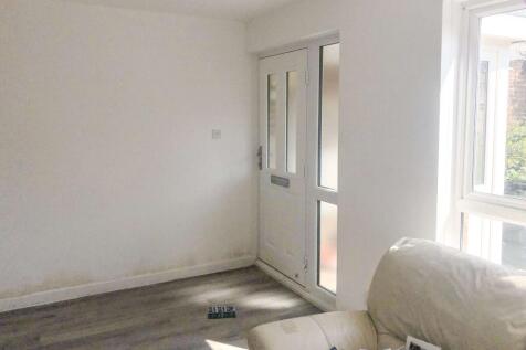 241 Gunville Road and associated land, Newport, Isle of Wight, PO30 5LU