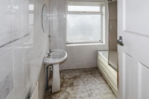 87 Lilycroft Road, Bradford, BD9 5AH