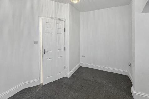 46 46a Clarendon Road, Wimbledon SW19 2DU