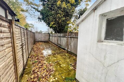 46 46a Clarendon Road, Wimbledon SW19 2DU