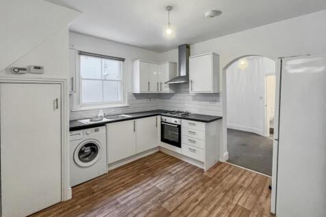 46 46a Clarendon Road, Wimbledon SW19 2DU